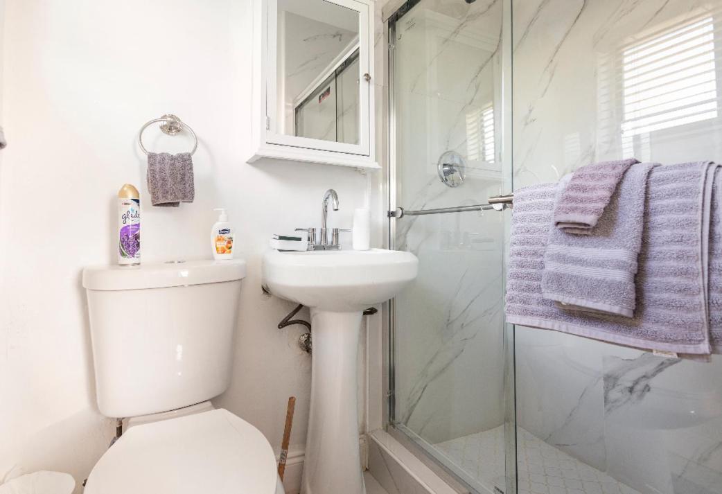 Cheerful 3-Bedroom Home /Ac+ Free Parking マイアミ・ビーチ（フロリダ州） エクステリア 写真